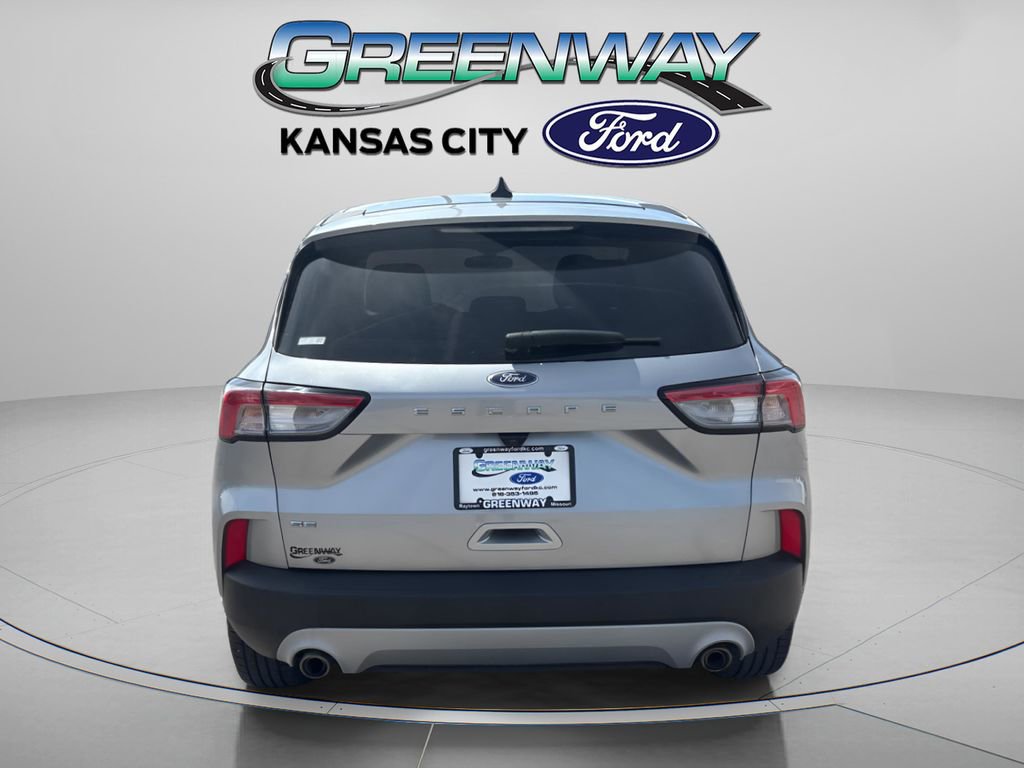 Used 2021 Ford Escape SE image 6