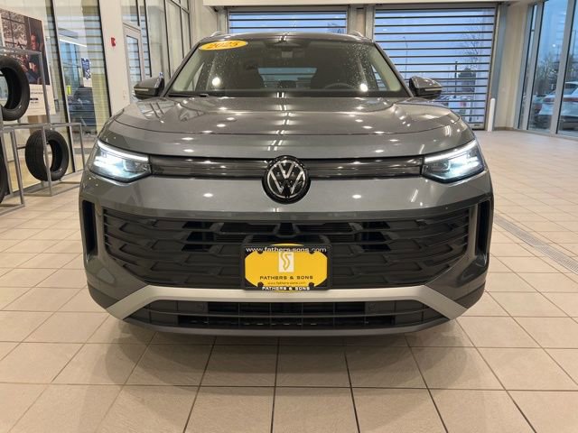 Certified 2025 Volkswagen Tiguan S w/ 18" Wheel Package AWD/4WD image 2