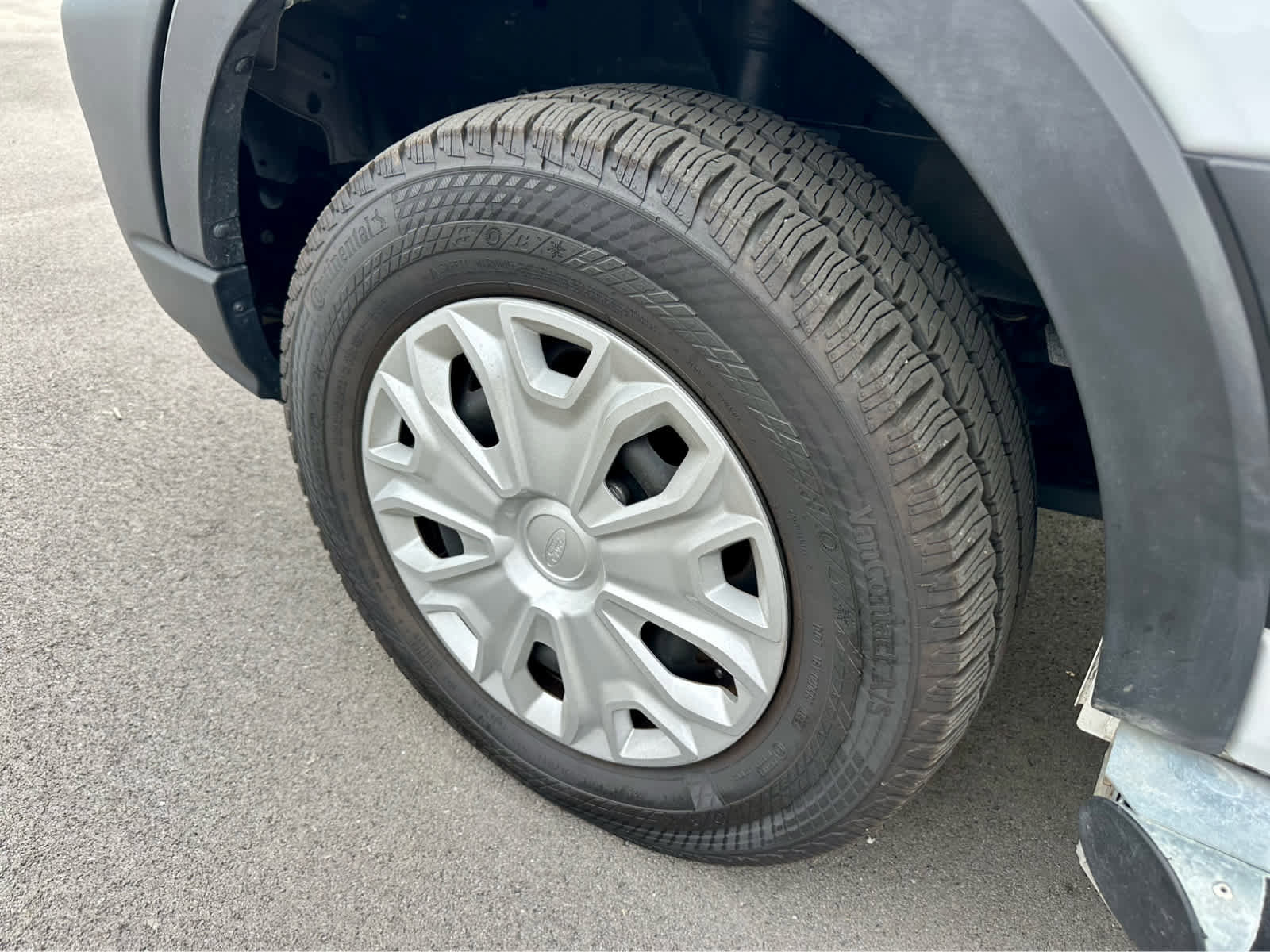 Used 2024 Ford Transit 250 Low Roof w/ Exterior Upgrade Package image 9