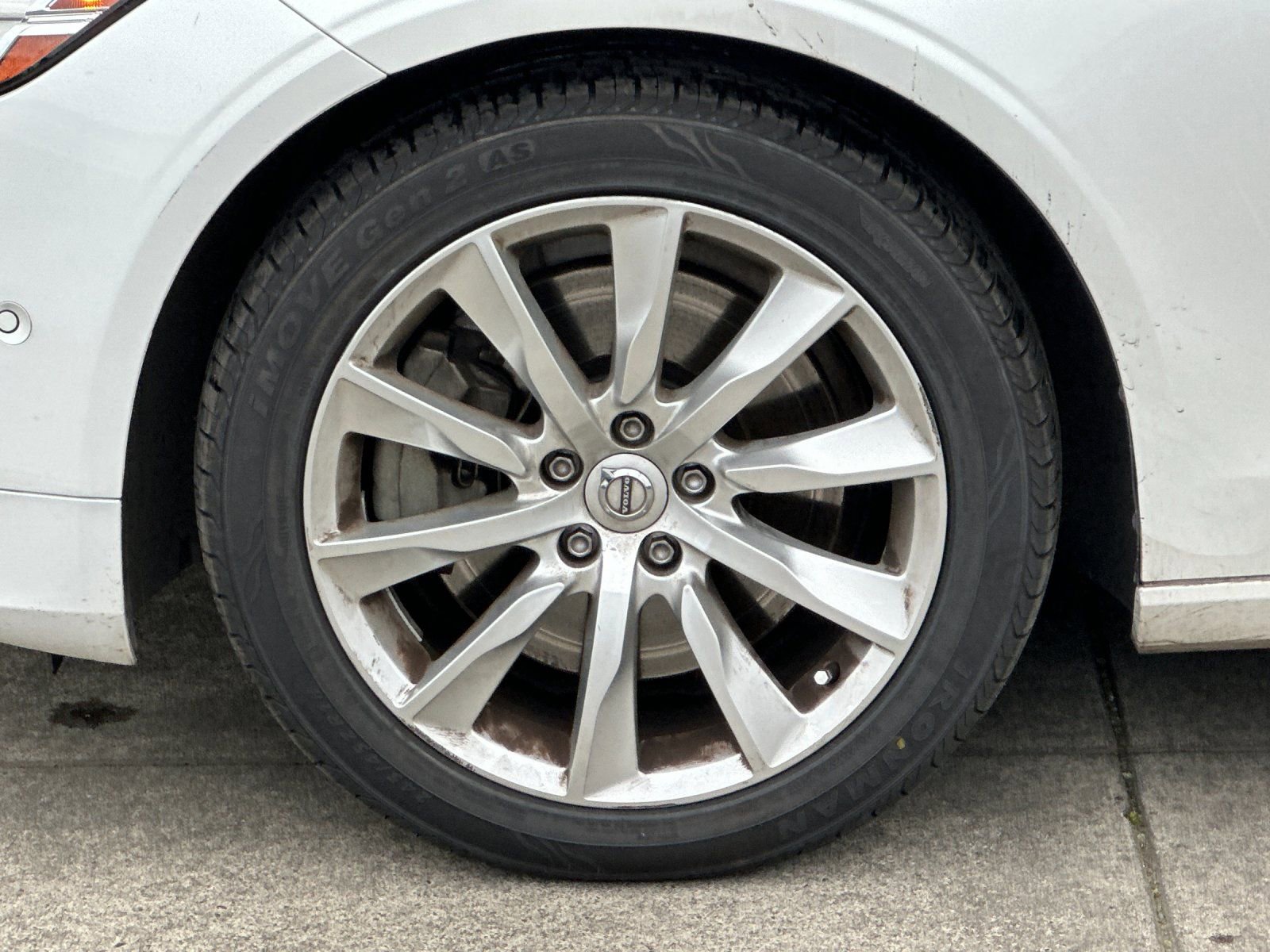 Used 2017 Volvo S90 T6 Momentum w/ Vision Package image 24