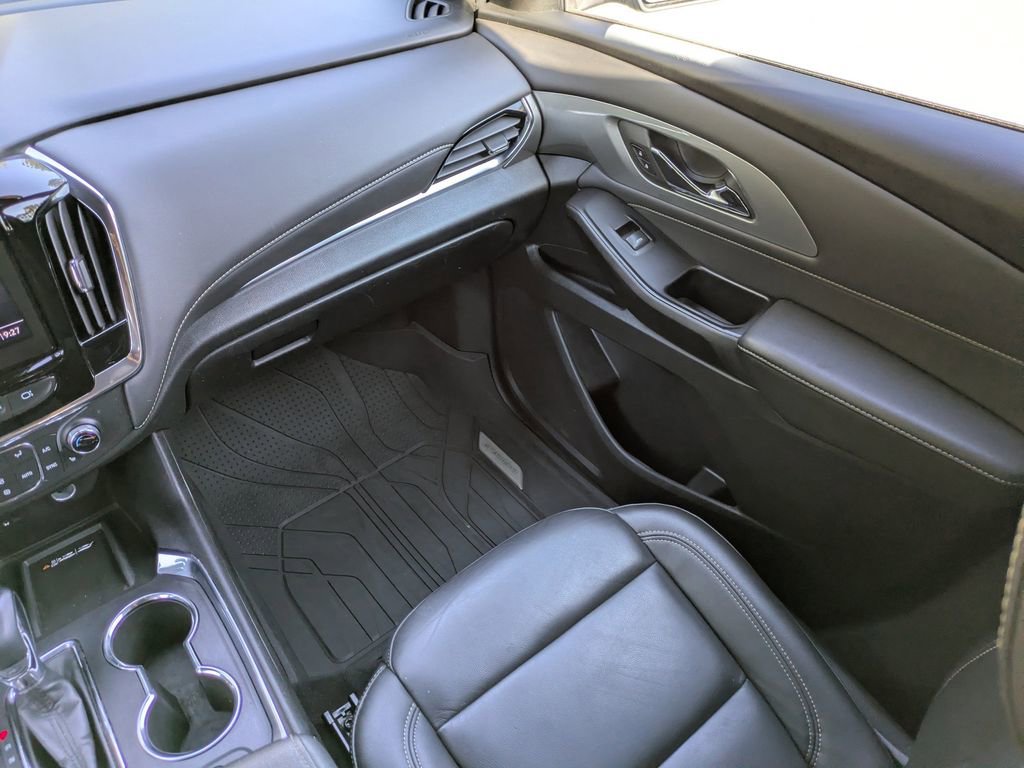Used 2023 Chevrolet Traverse LT w/ LPO, Floor Liner Package AWD/4WD image 17