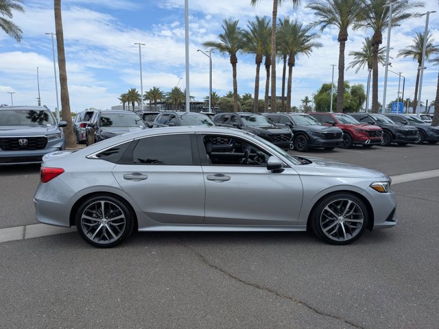 Used 2022 Honda Civic Touring image 4