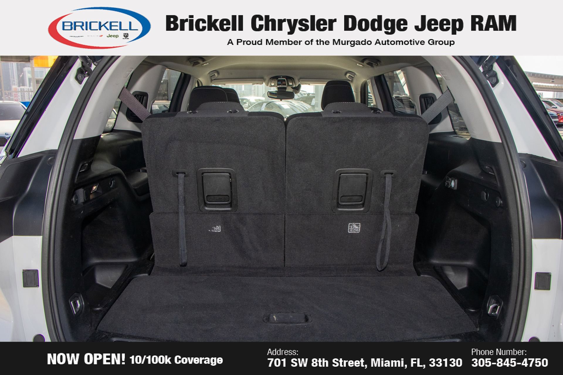 Used 2023 Jeep Grand Cherokee L Laredo image 9