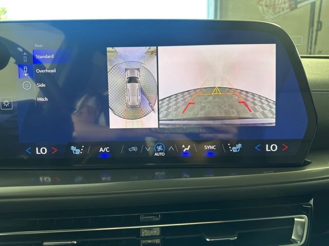 New 2026 Chevrolet Traverse LT w/ Enhanced Driving Package image 24