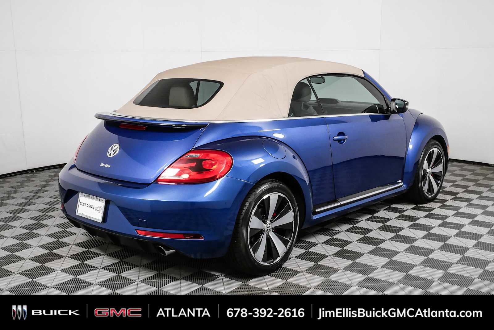 Used 2013 Volkswagen Beetle 2.0T FWD image 3