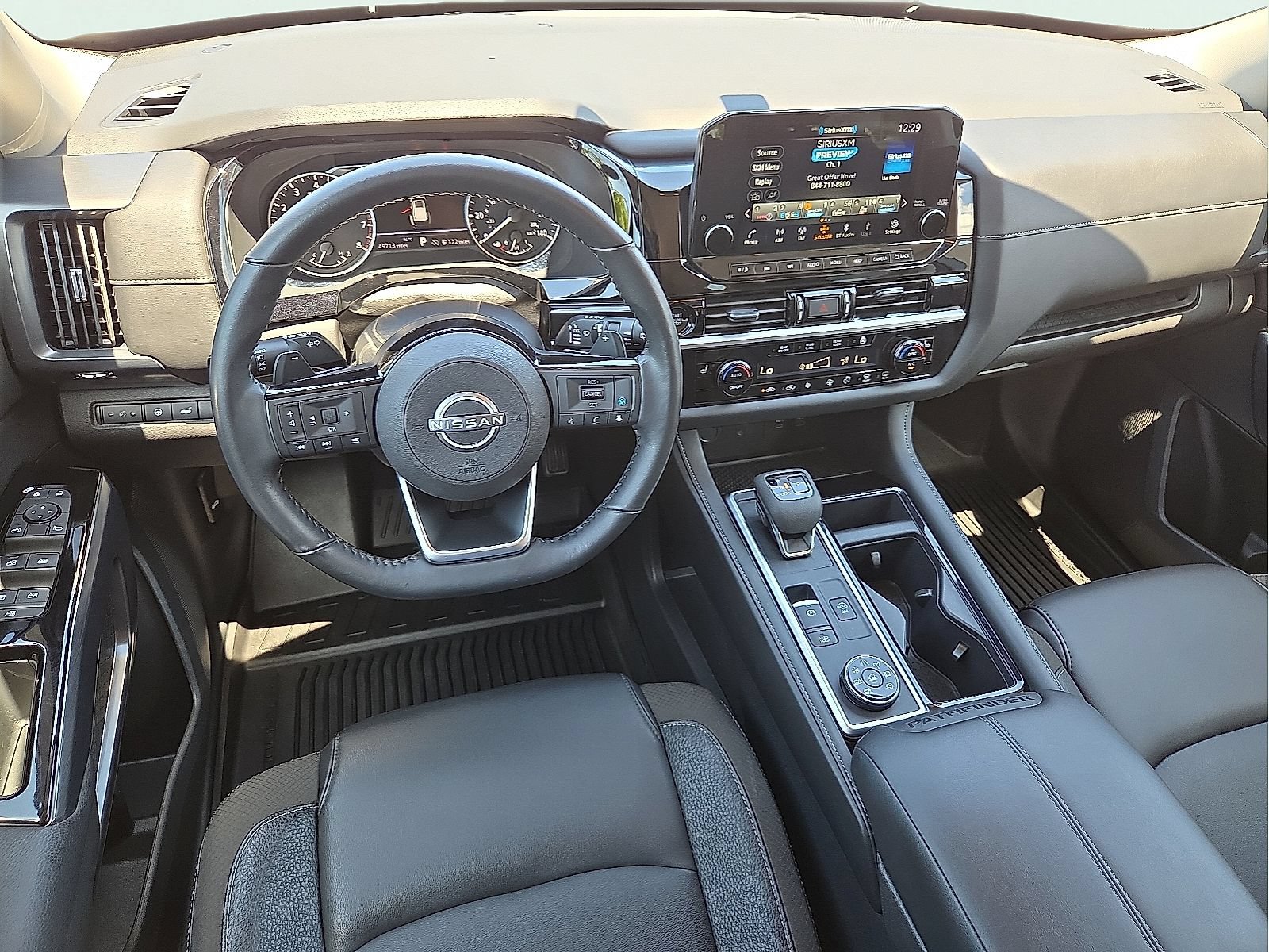 Used 2025 Nissan Pathfinder SL AWD/4WD image 11