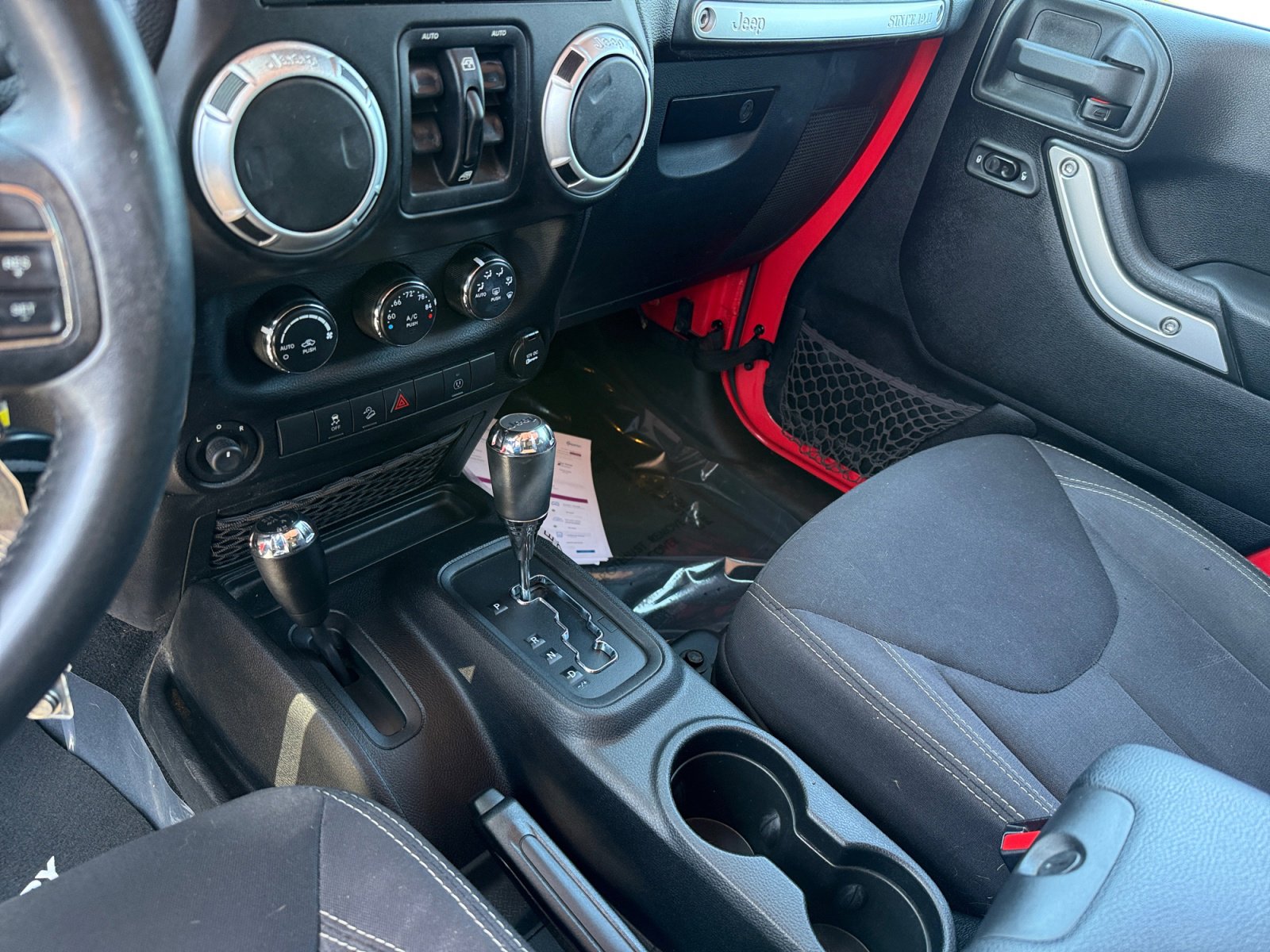 Used 2013 Jeep Wrangler Unlimited Sahara AWD/4WD image 13