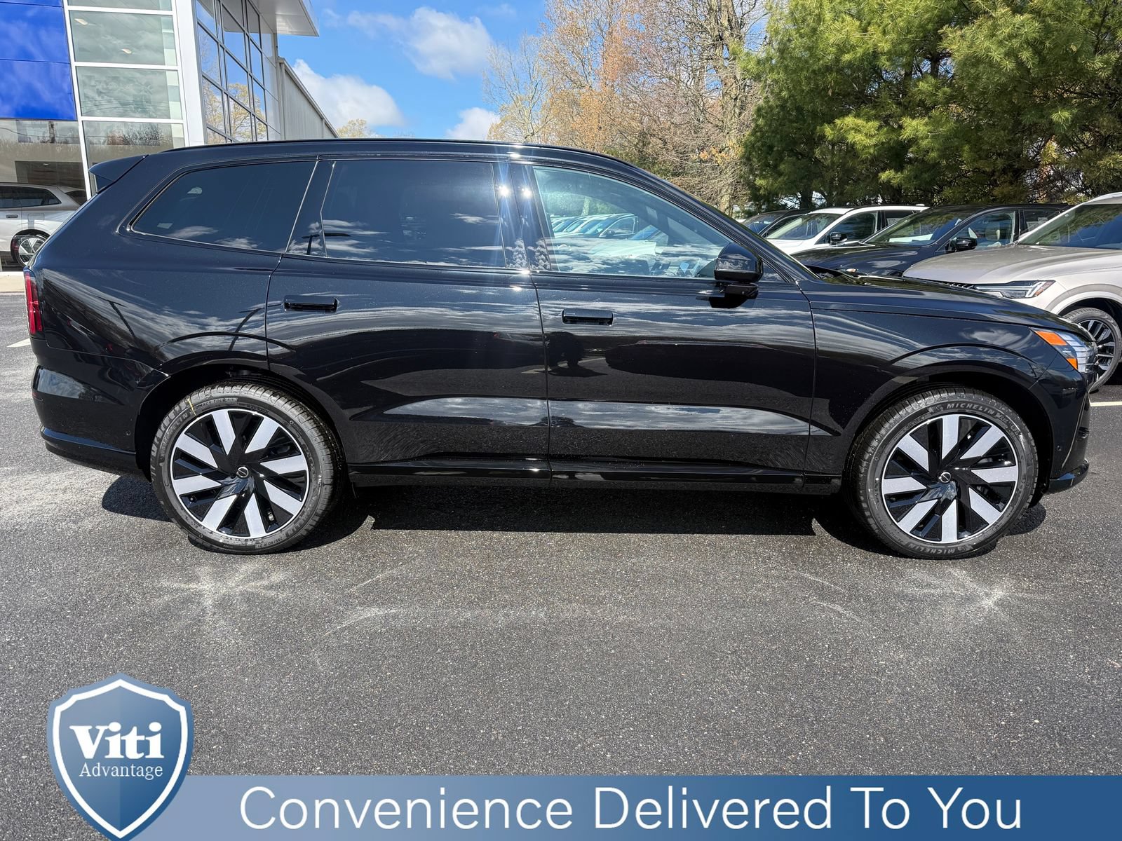 New 2026 Volvo EX90 Plus AWD/4WD image 9