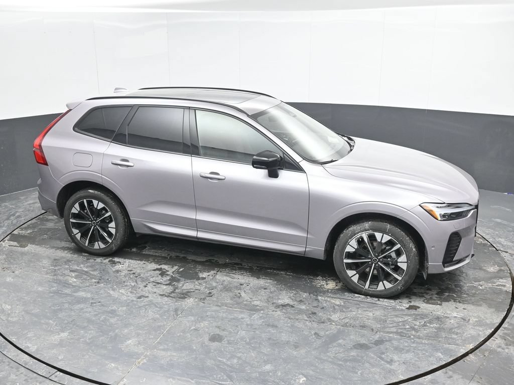 New 2026 Volvo XC60 B5 Plus w/ Protection Package Premier AWD/4WD image 31