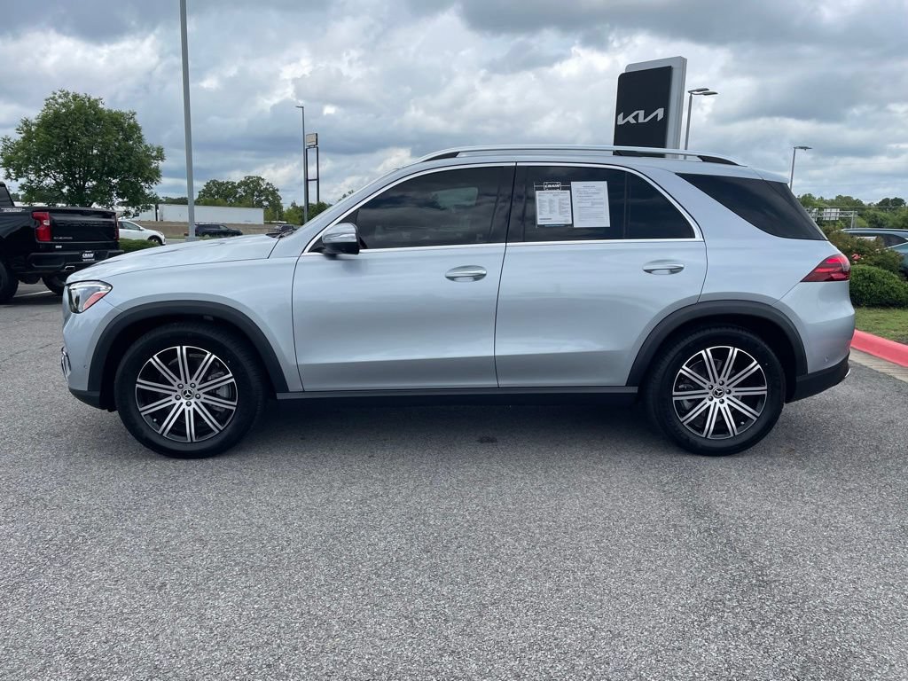 Used 2025 Mercedes-Benz GLE 450 4MATIC w/ Winter Package image 4