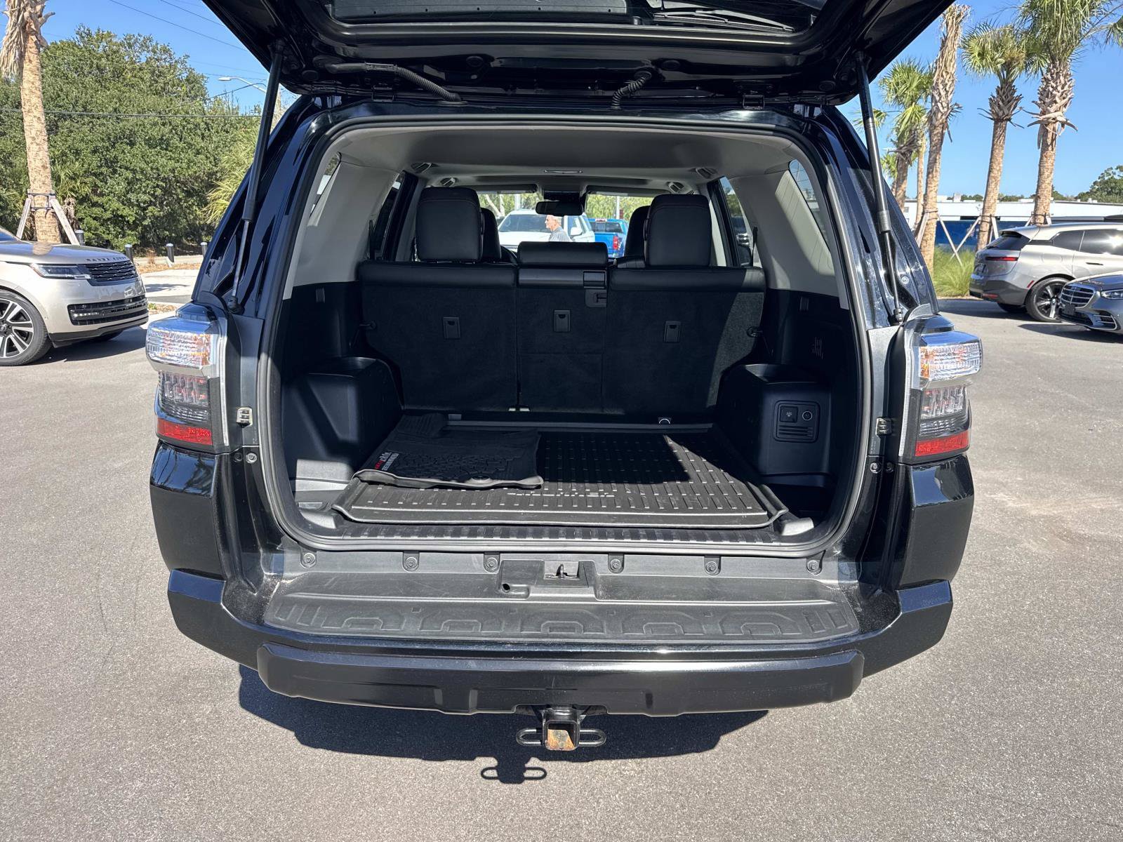 Used 2024 Toyota 4Runner Limited RWD image 12
