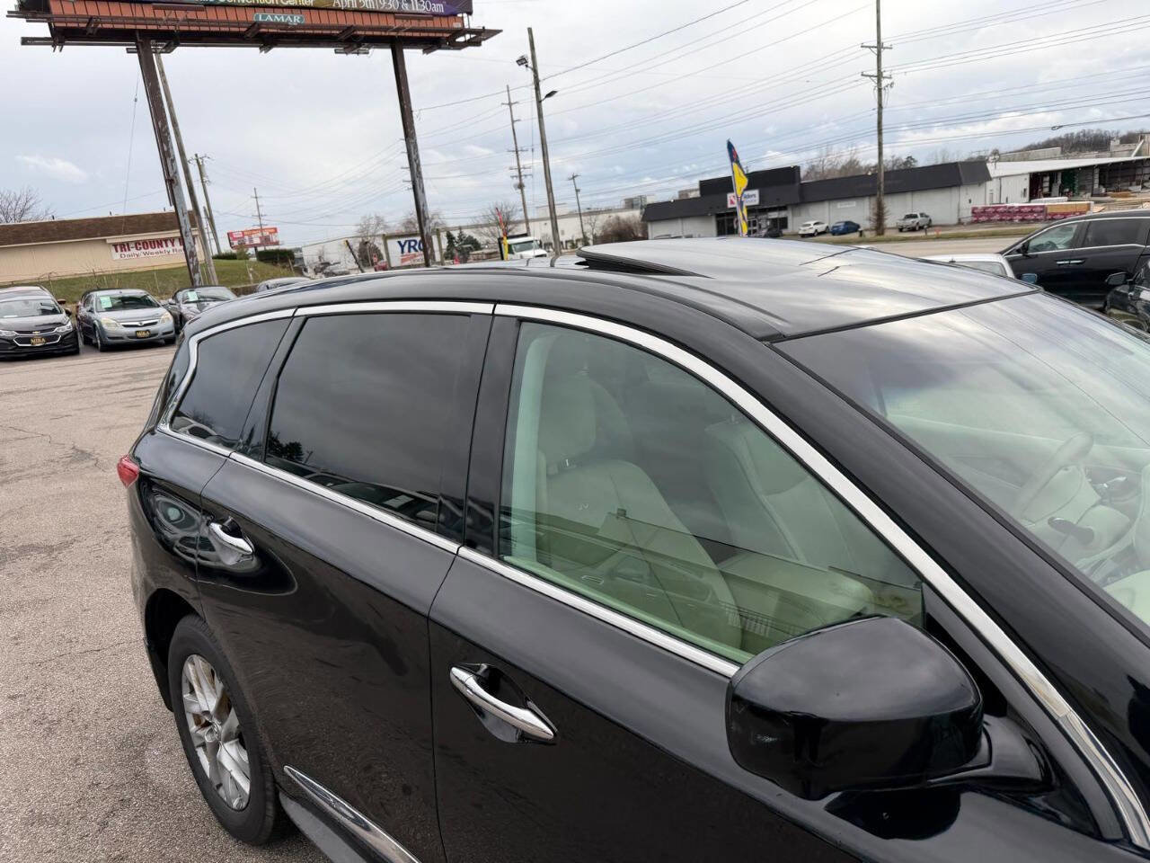 Used 2013 INFINITI JX35 AWD w/ Premium Pkg image 42