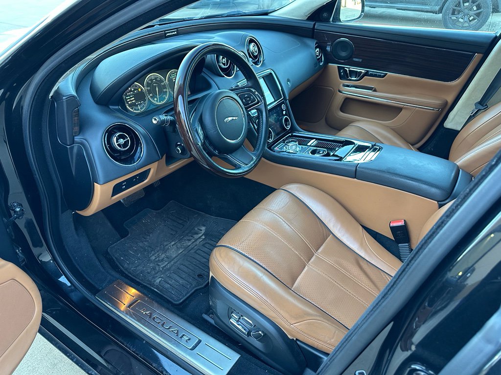 Used 2015 Jaguar XJ L Portfolio image 13