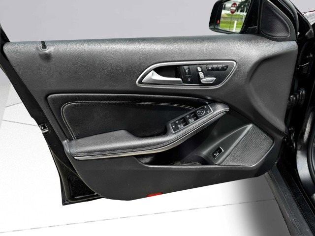 Used 2020 Mercedes-Benz GLA 250 4MATIC image 17