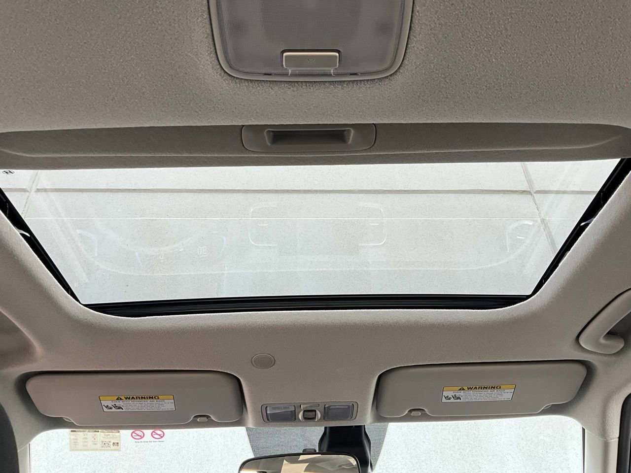 Used 2025 Hyundai Venue SEL image 18