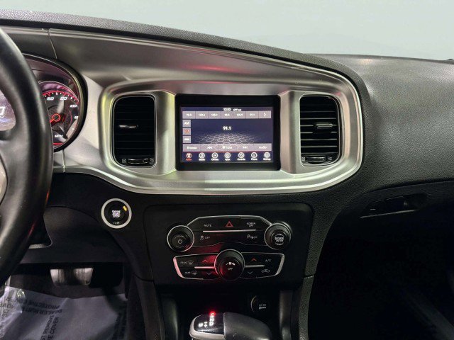 Used 2020 Dodge Charger SXT w/ Leather Interior Group image 18