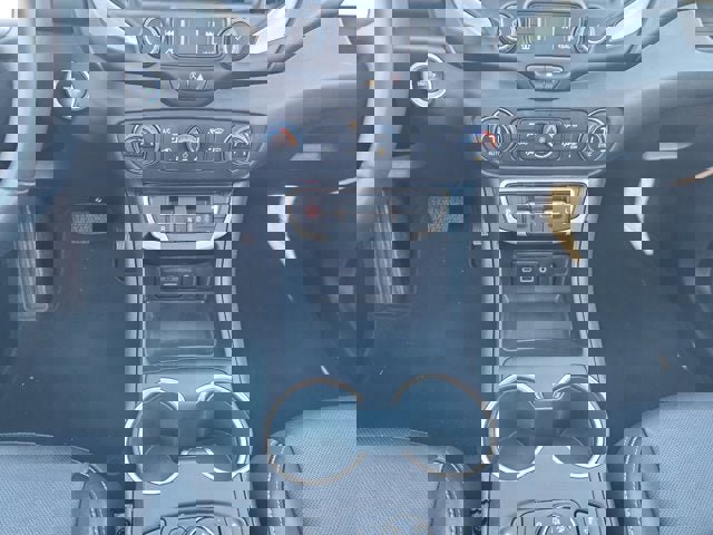 Used 2024 GMC Terrain SLT image 11