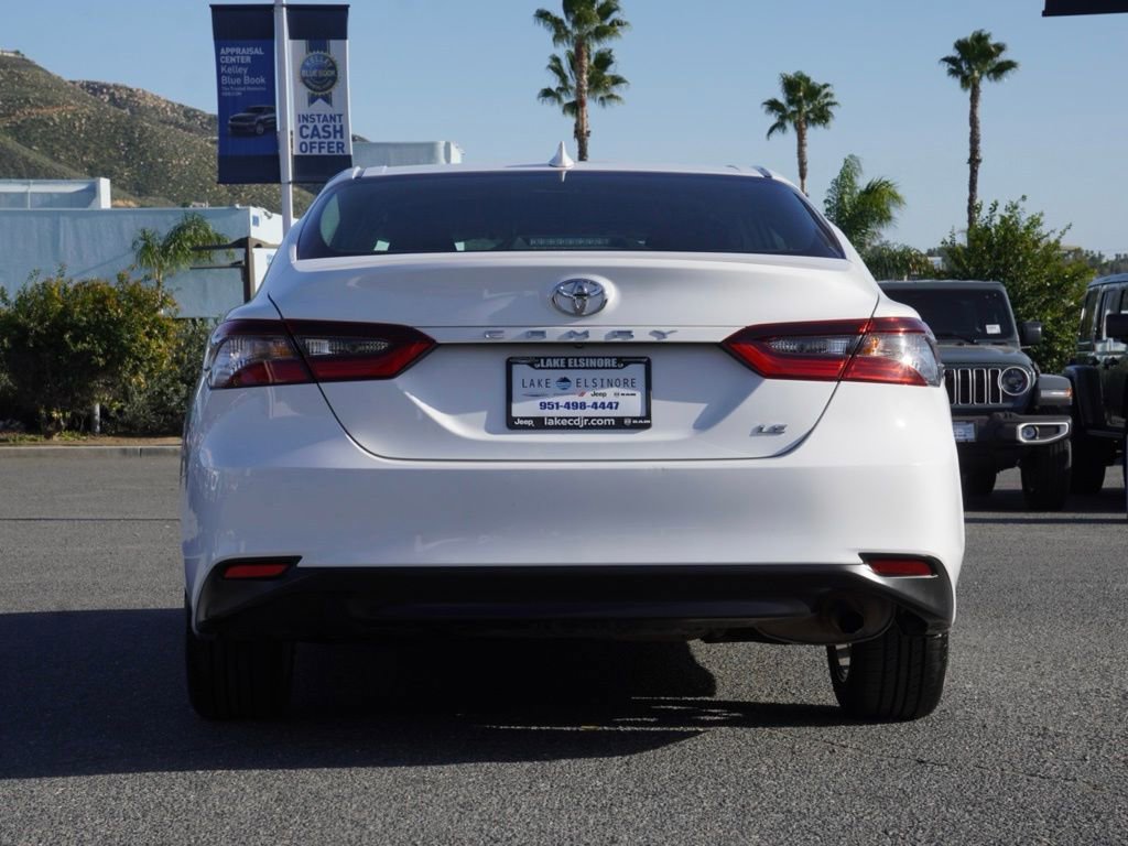 Used 2024 Toyota Camry LE image 5