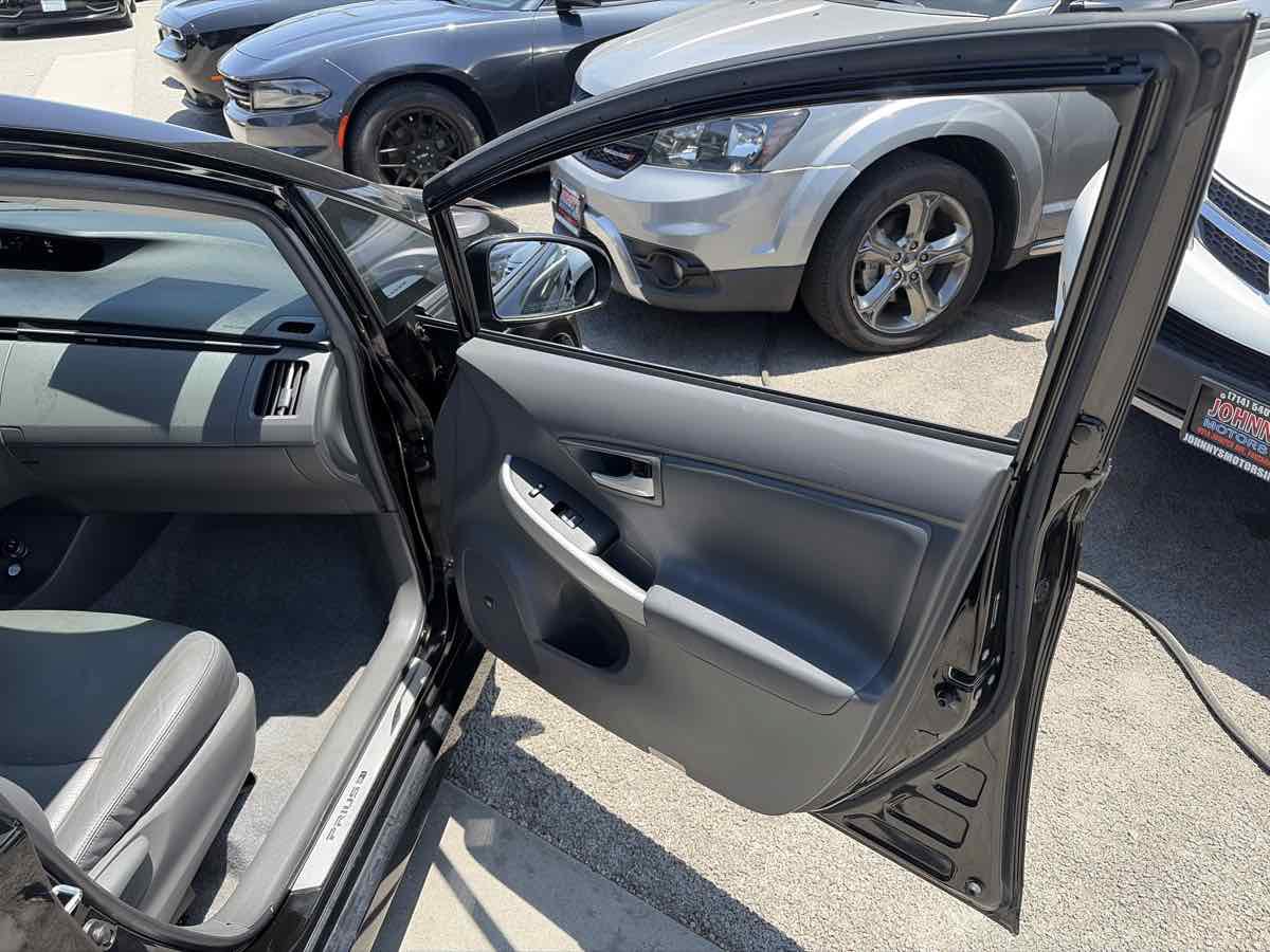 Used 2011 Toyota Prius Four w/ Solar Roof Pkg FWD image 23