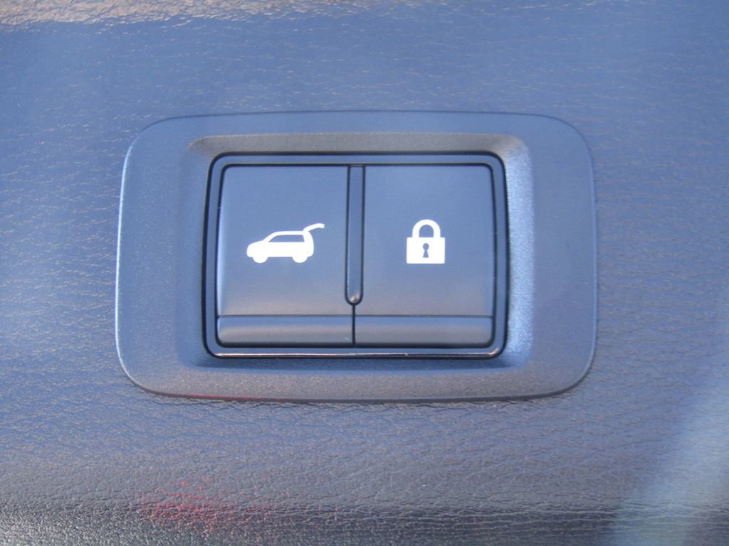 Used 2024 Mitsubishi Outlander SEL Black Edition image 36