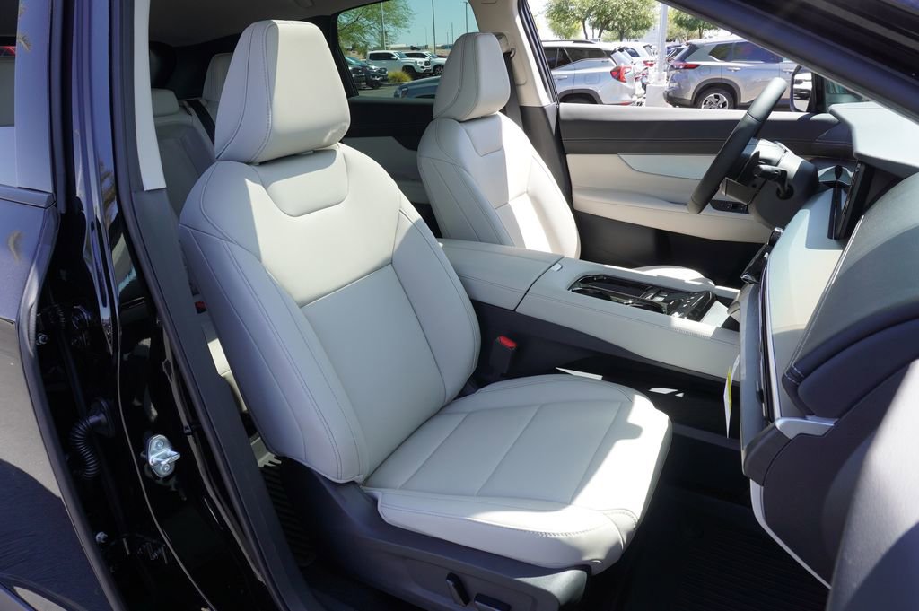 Certified 2025 Nissan Murano SL image 12