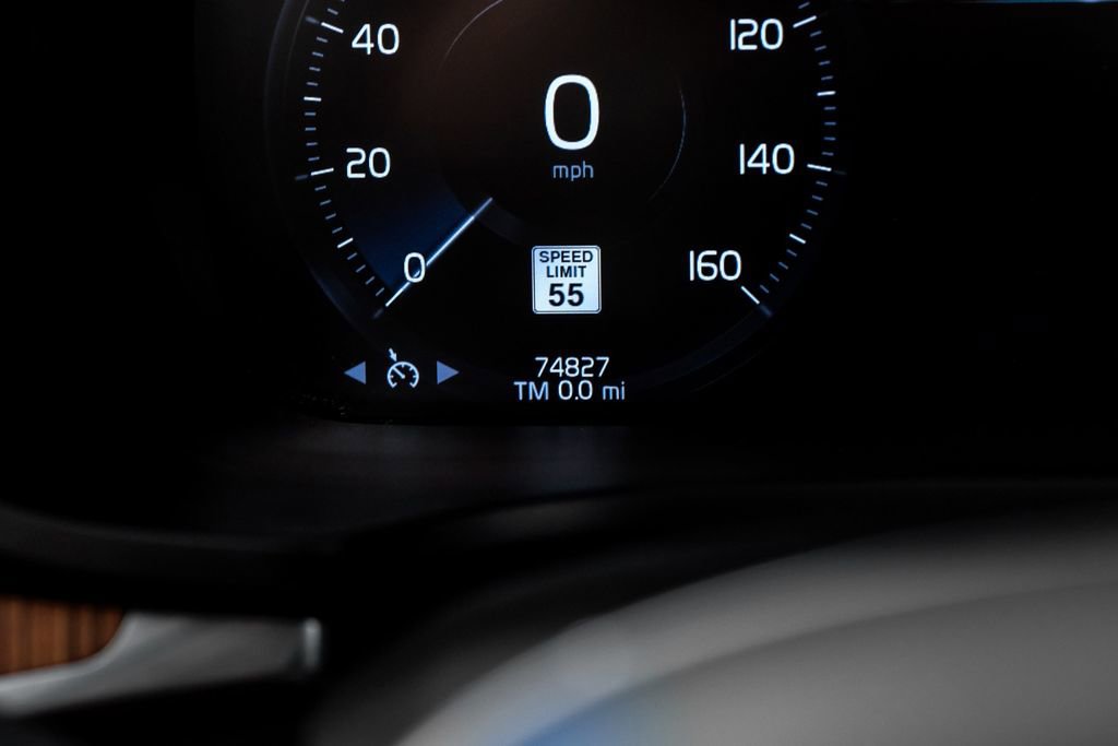 Used 2022 Volvo S60 B5 Inscription image 19