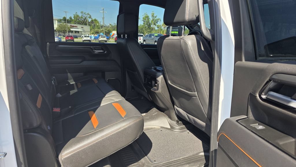 Used 2025 GMC Sierra 2500 AT4 AWD/4WD image 7
