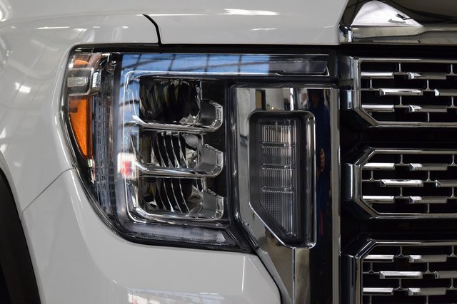 Used 2023 GMC Sierra 3500 Denali w/ Denali Ultimate Package image 10