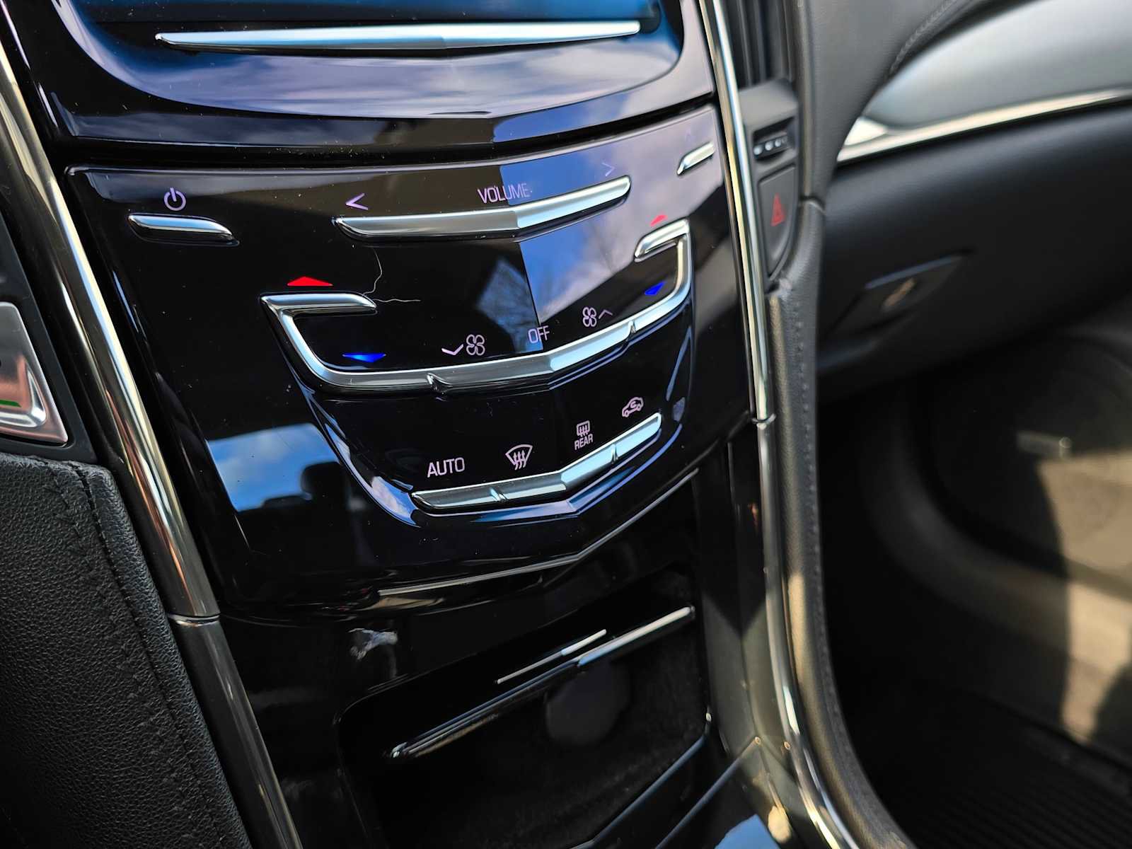 Used 2014 Cadillac ATS Luxury w/ Sun And Sound Package image 31