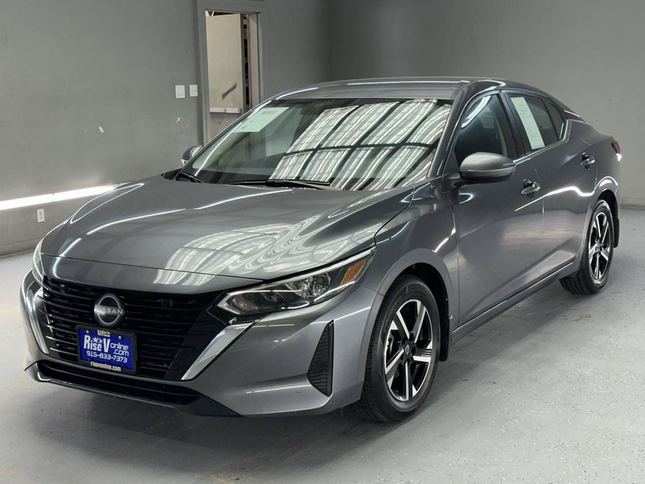 Used 2025 Nissan Sentra SV FWD image 5