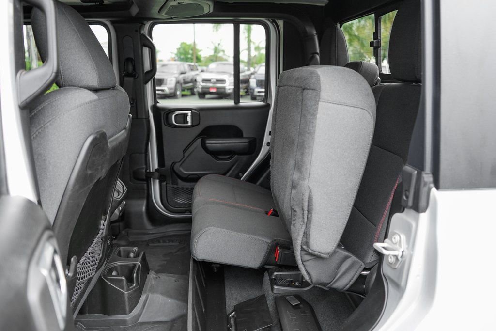 Used 2024 Jeep Gladiator Rubicon w/ Convenience Group AWD/4WD image 37