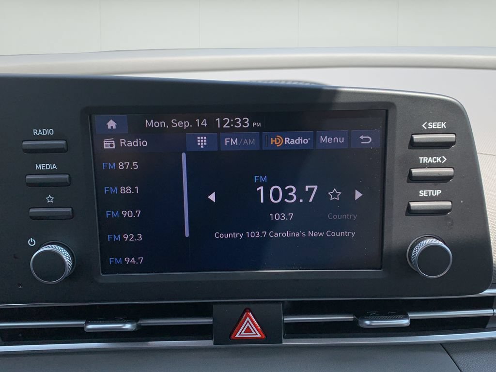 Certified 2026 Hyundai Elantra SE w/ Cargo Package FWD image 26