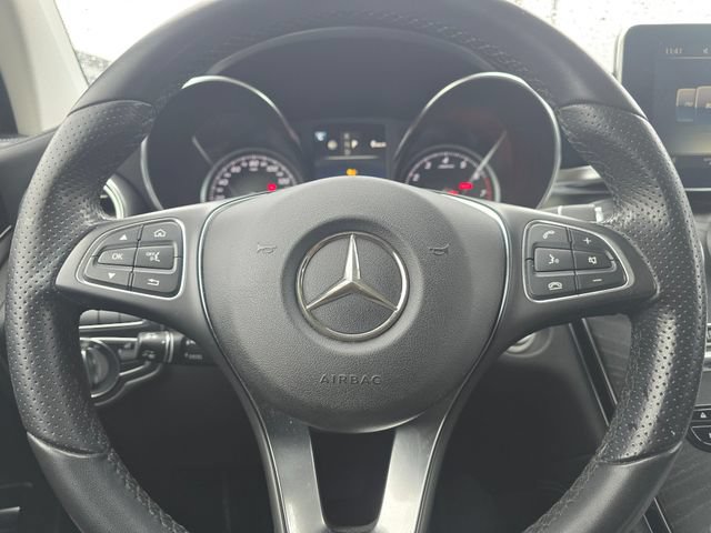 Used 2017 Mercedes-Benz GLC 300 4MATIC image 28