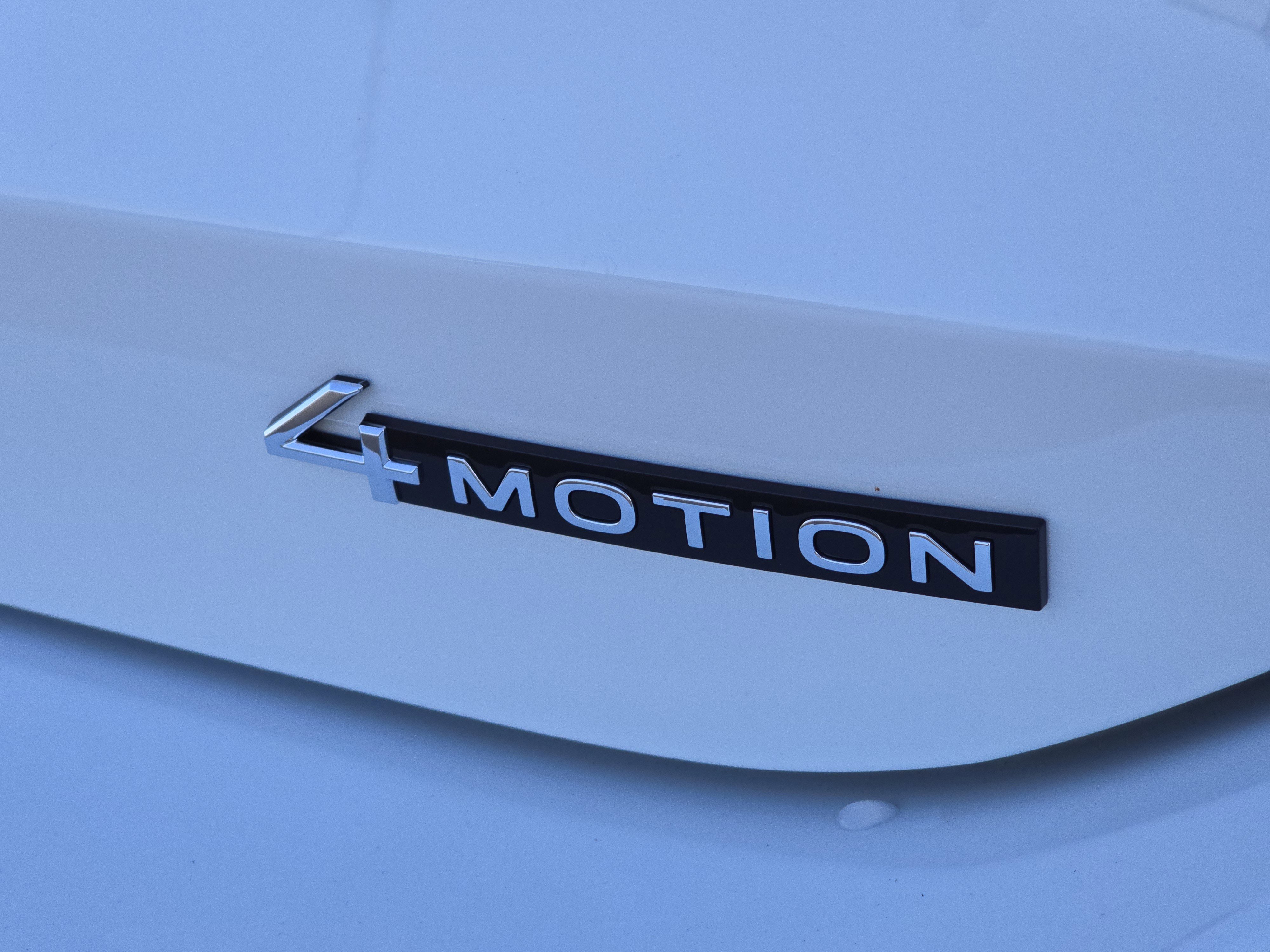 New 2026 Volkswagen Tiguan SE image 14