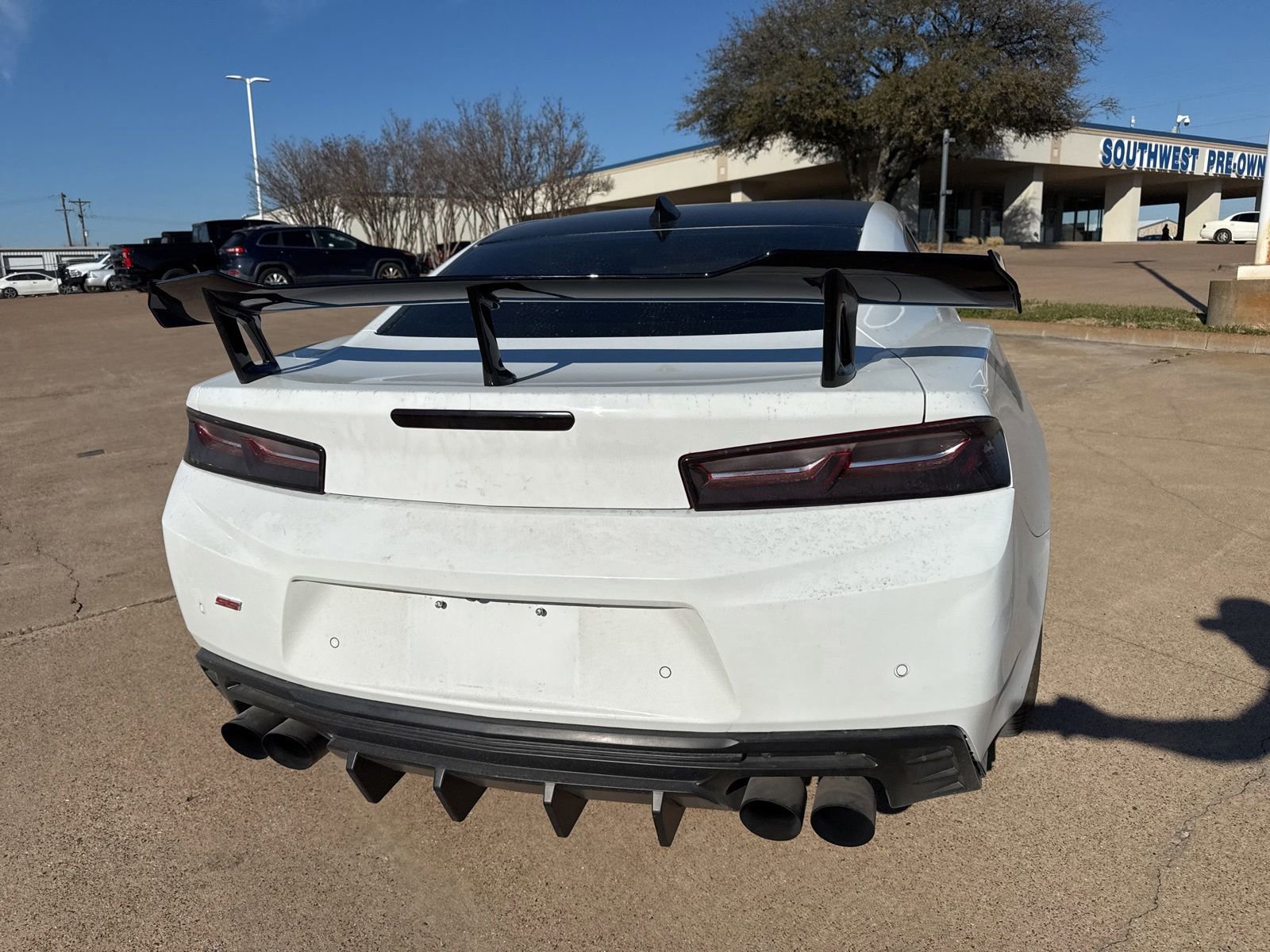 Used 2017 Chevrolet Camaro SS image 6