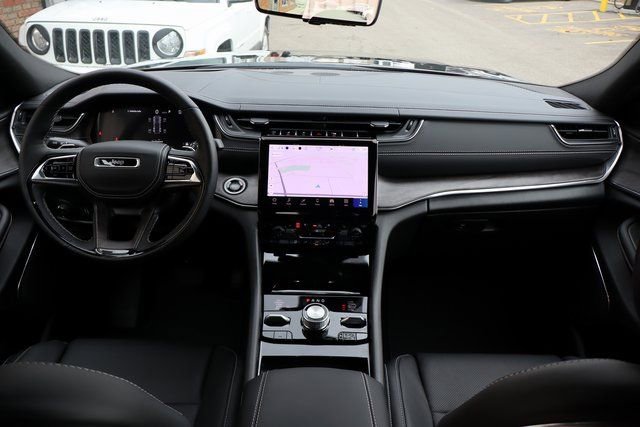 New 2025 Jeep Grand Cherokee Overland w/ Adv Protech Group III image 44