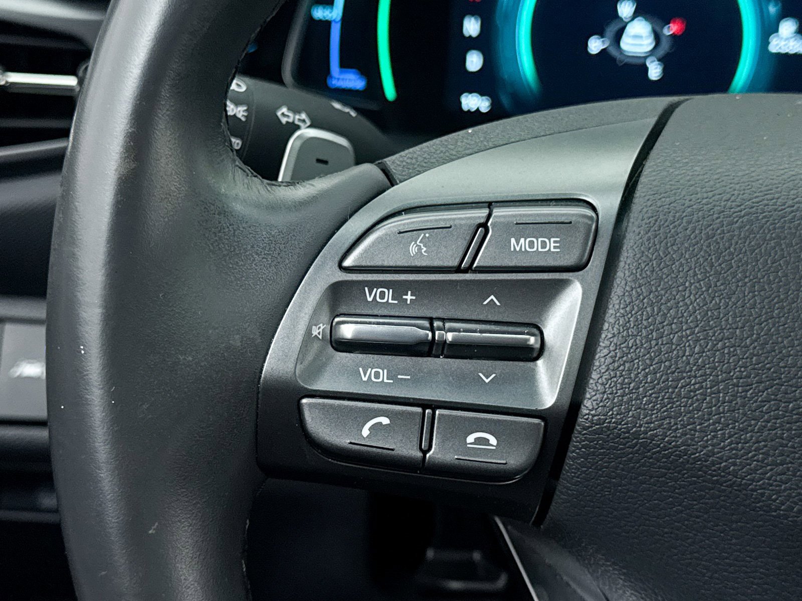 Used 2021 Hyundai Ioniq Limited image 22