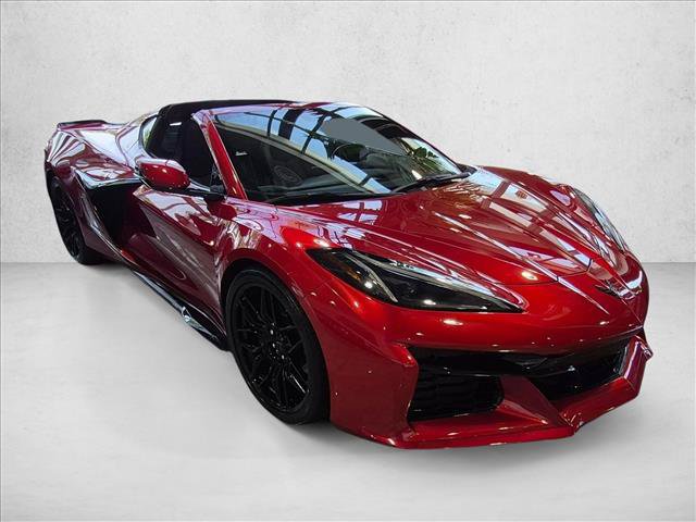 Used 2025 Chevrolet Corvette Z06 RWD image 3
