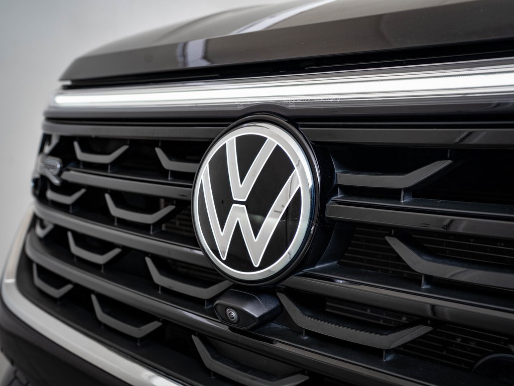 Used 2024 Volkswagen Atlas SEL Premium R-Line image 3