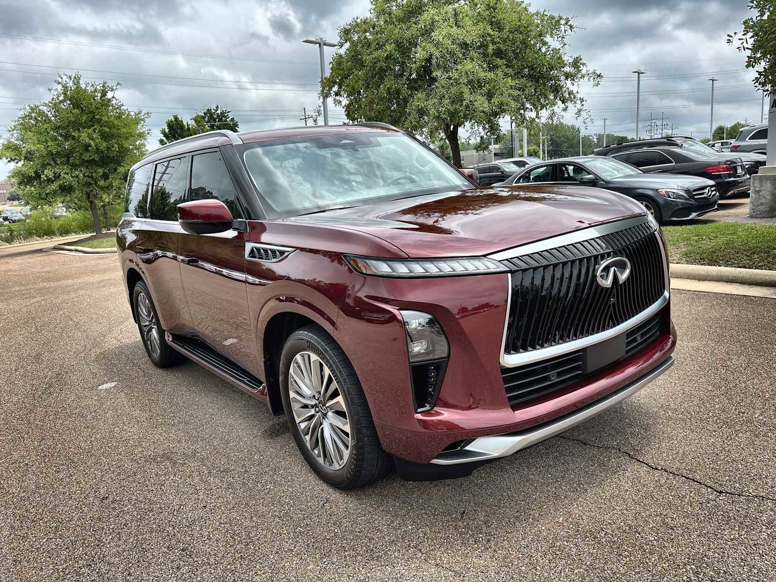 Used 2025 INFINITI QX80 Sensory w/ Premium Cargo Package AWD/4WD image 11