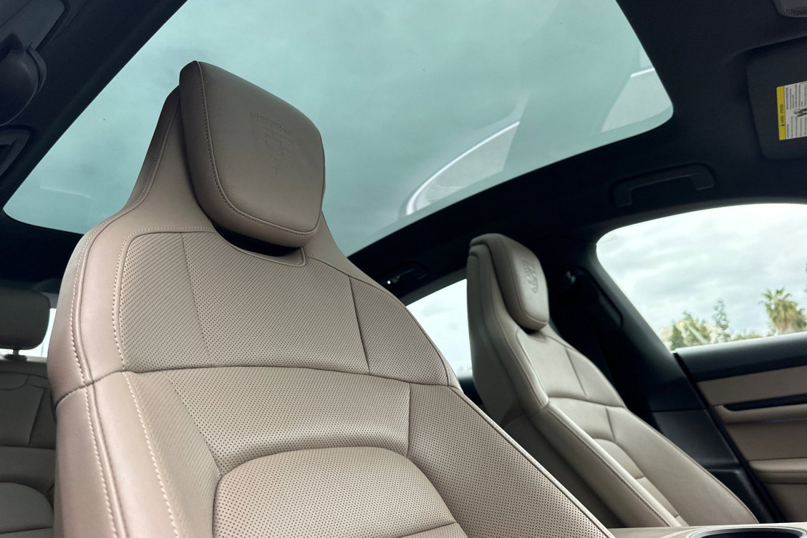 Used 2023 Porsche Taycan image 16