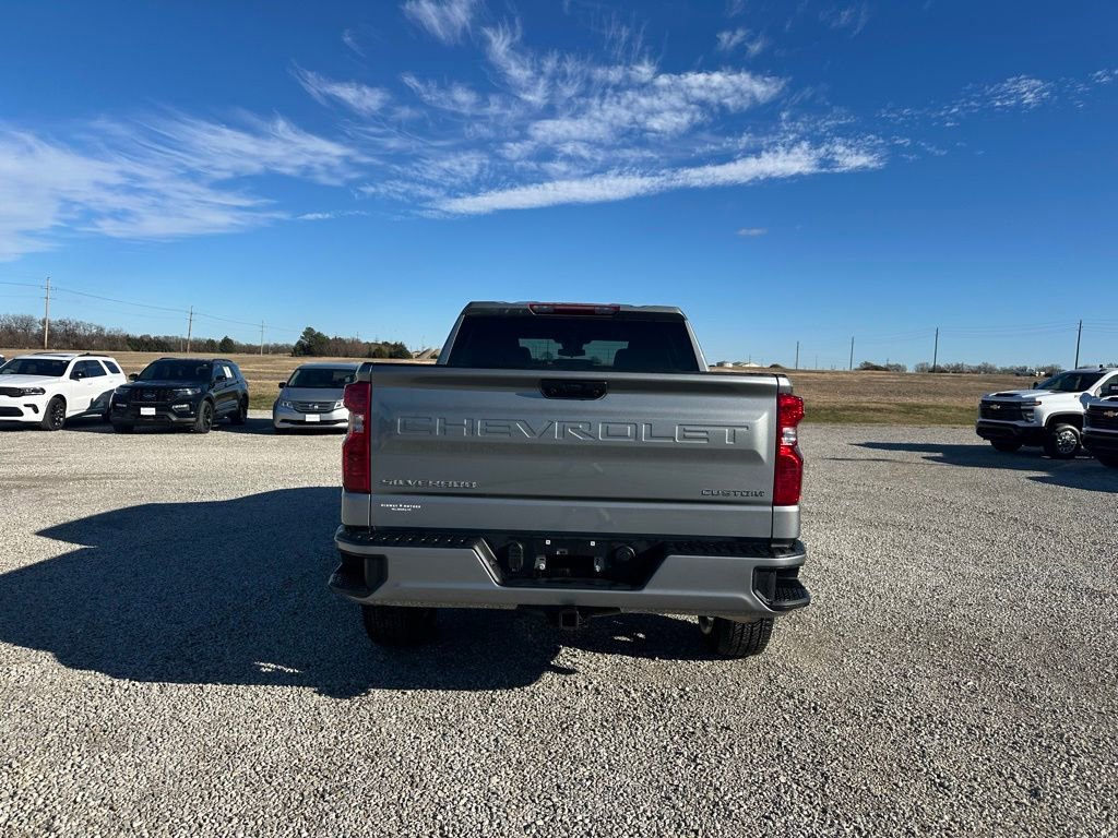 Used 2023 Chevrolet Silverado 1500 Custom image 5