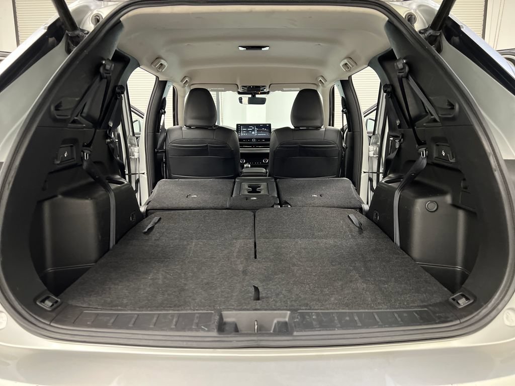 Used 2025 Mitsubishi Outlander SE FWD image 41