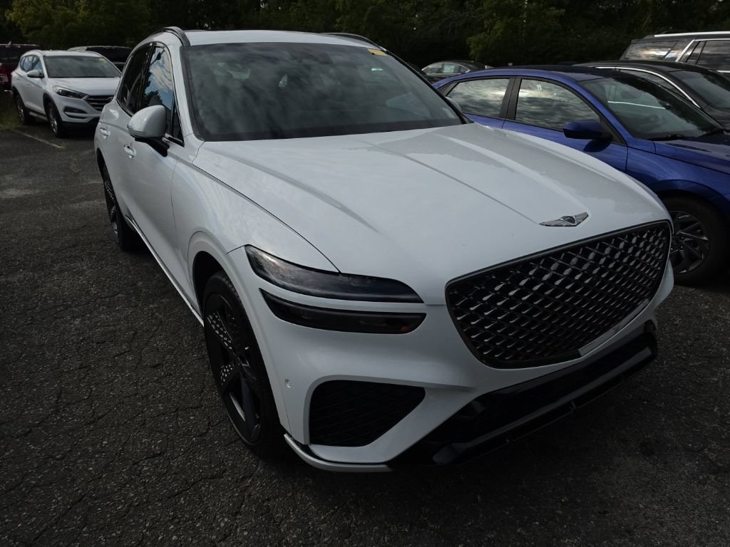 Used 2024 Genesis GV70 3.5T Sport w/ Sport Advanced Package AWD/4WD image 2