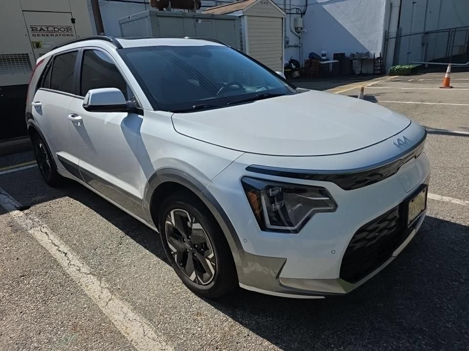 Certified 2023 Kia Niro Wave