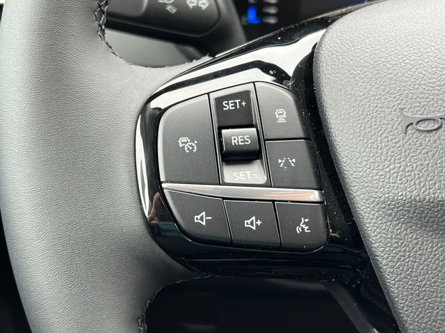 New 2024 Ford Escape SE FWD image 18
