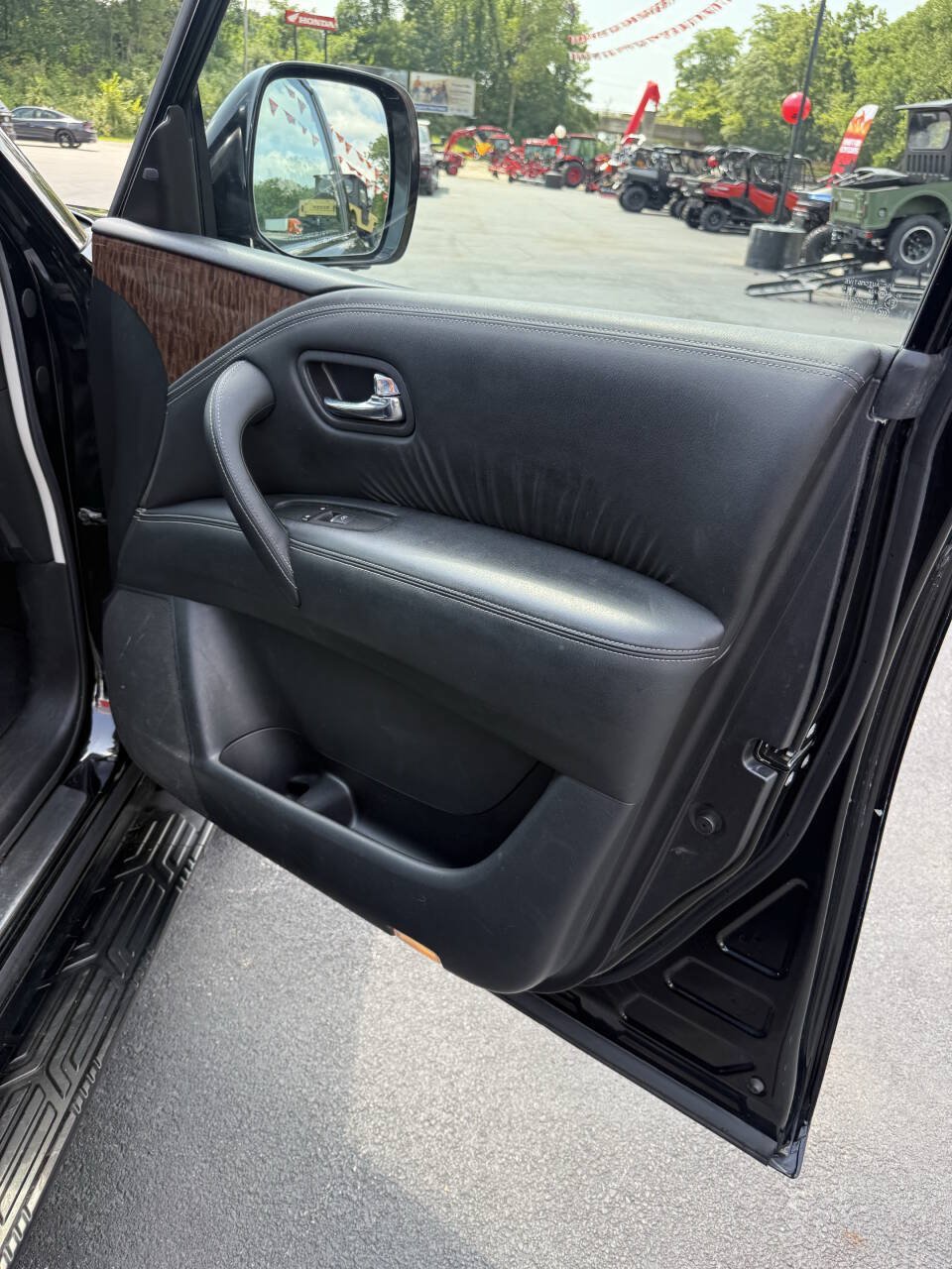 Used 2019 Nissan Armada Platinum w/ Captain's Chairs Package AWD/4WD image 26