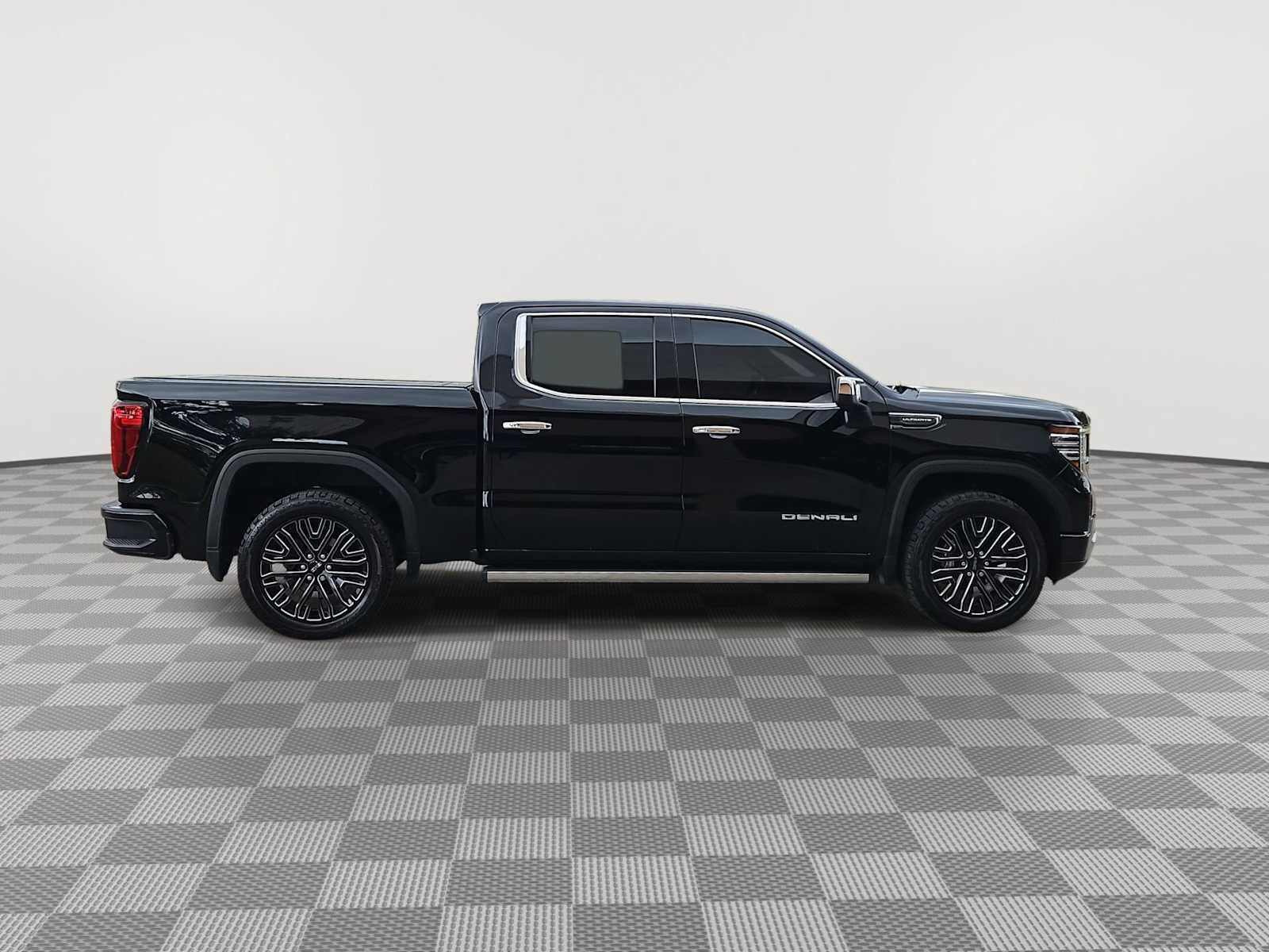 Certified 2022 GMC Sierra 1500 Denali Ultimate AWD/4WD image 9