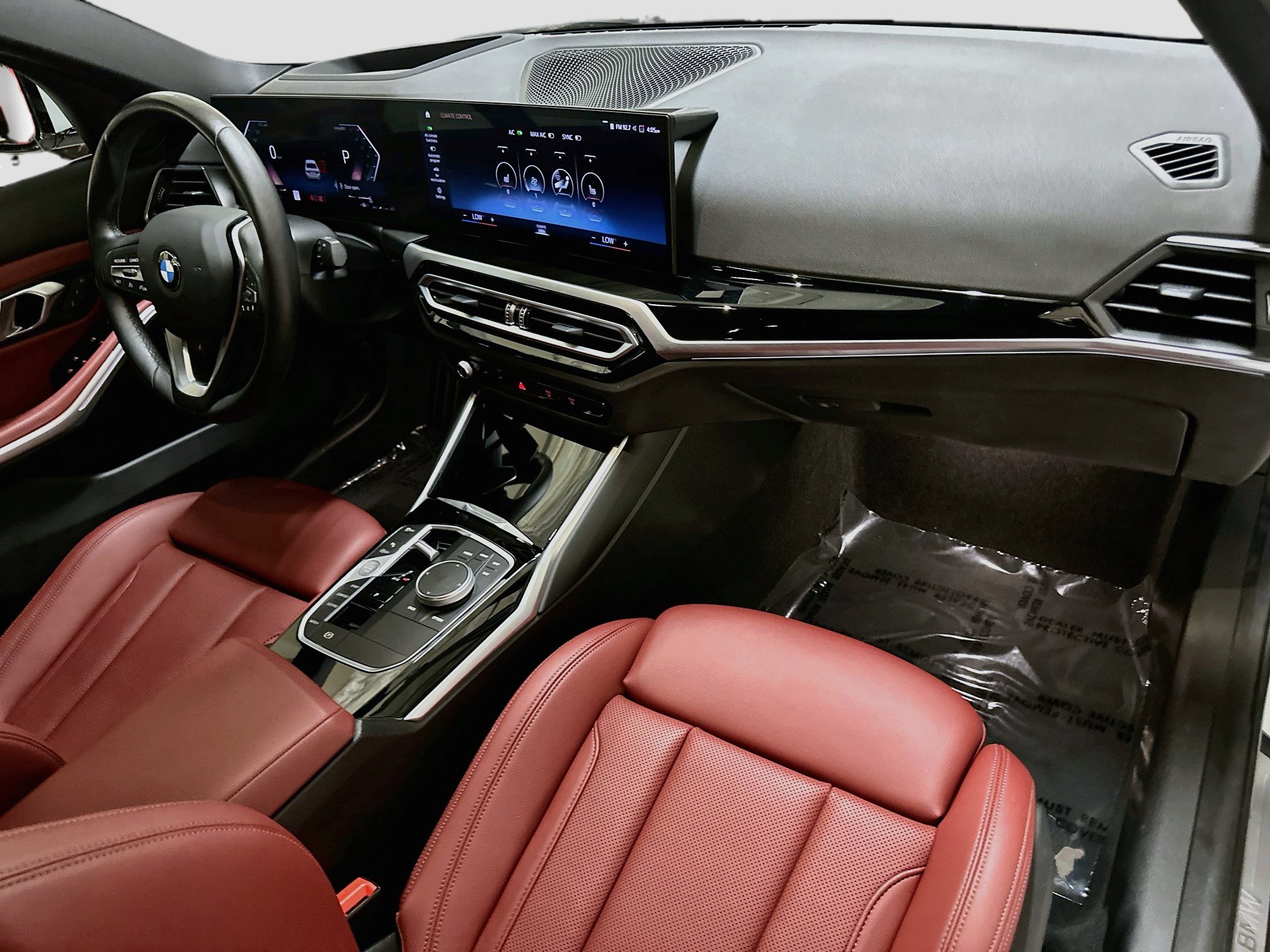 Used 2024 BMW 330i Sedan w/ Premium Package RWD image 29