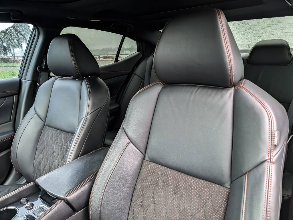 Used 2023 Nissan Maxima SR w/ Sport Mat Group image 15